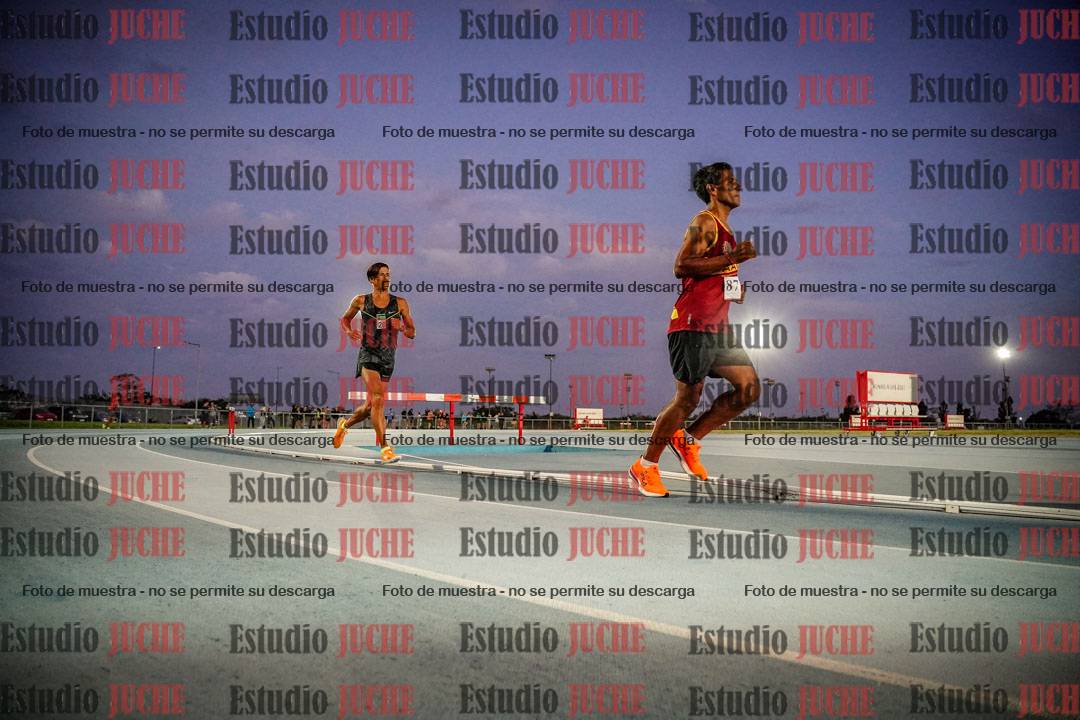 Fotos de los 3000 m llanos de varones