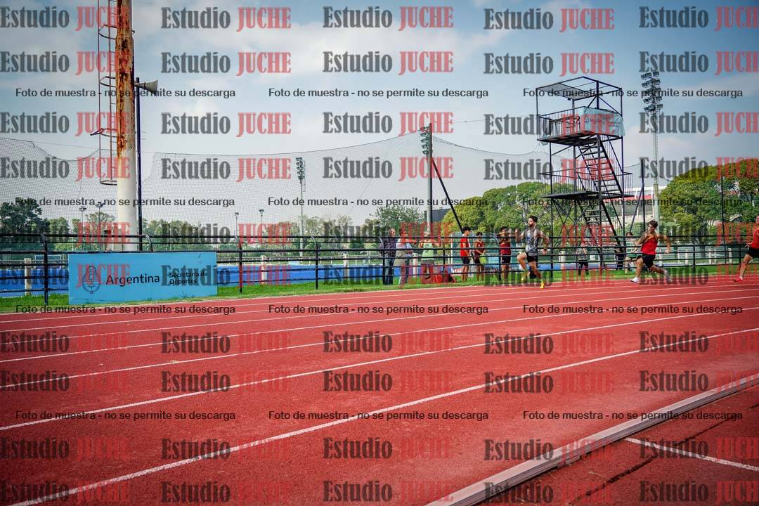 Fotos de los 200 m llanos de varones