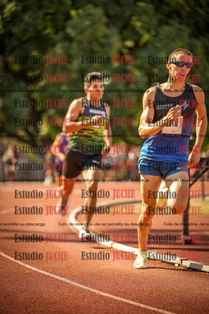 Fotos de los 800 m llanos de varones