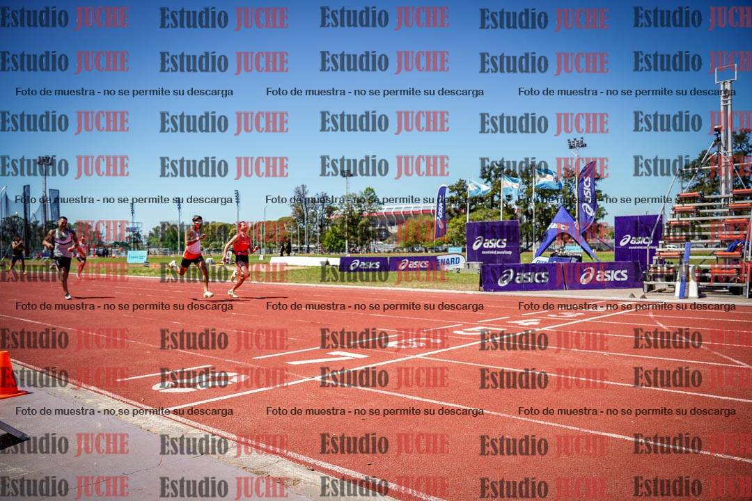 Fotos de los 400 m llanos de varones