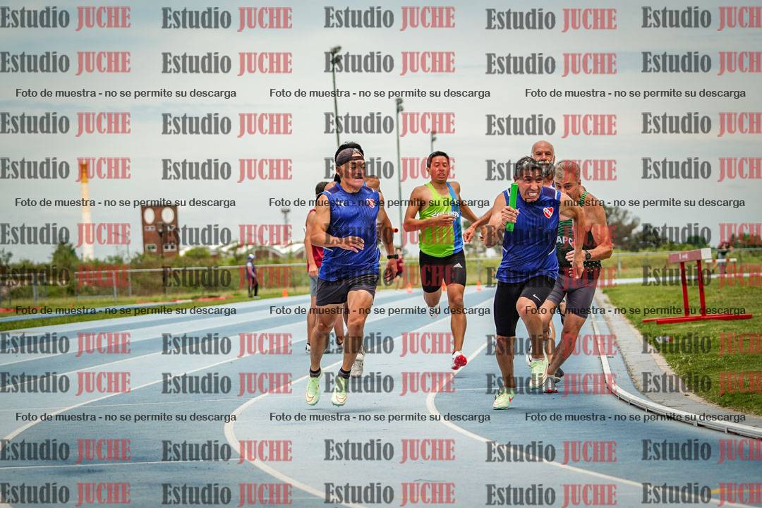 Fotos de las postas 4x200 m llanos de varones