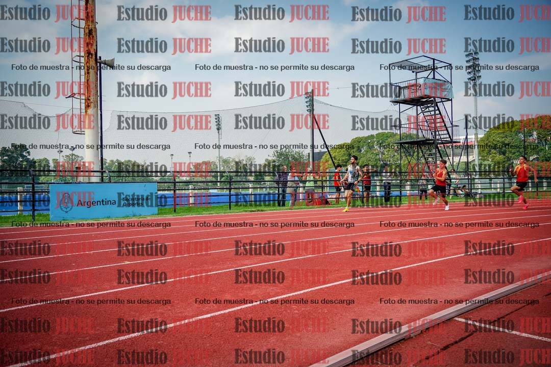 Fotos de los 200 m llanos de varones