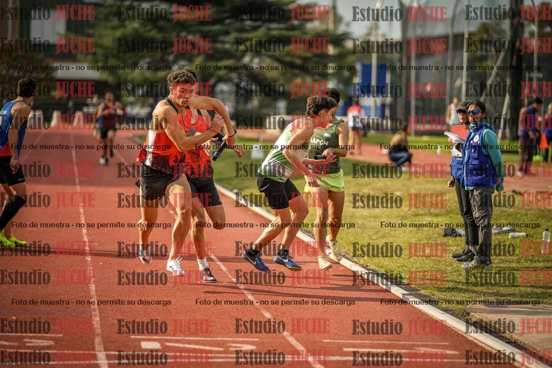 Fotos de las postas 4x400 m llanos de varones