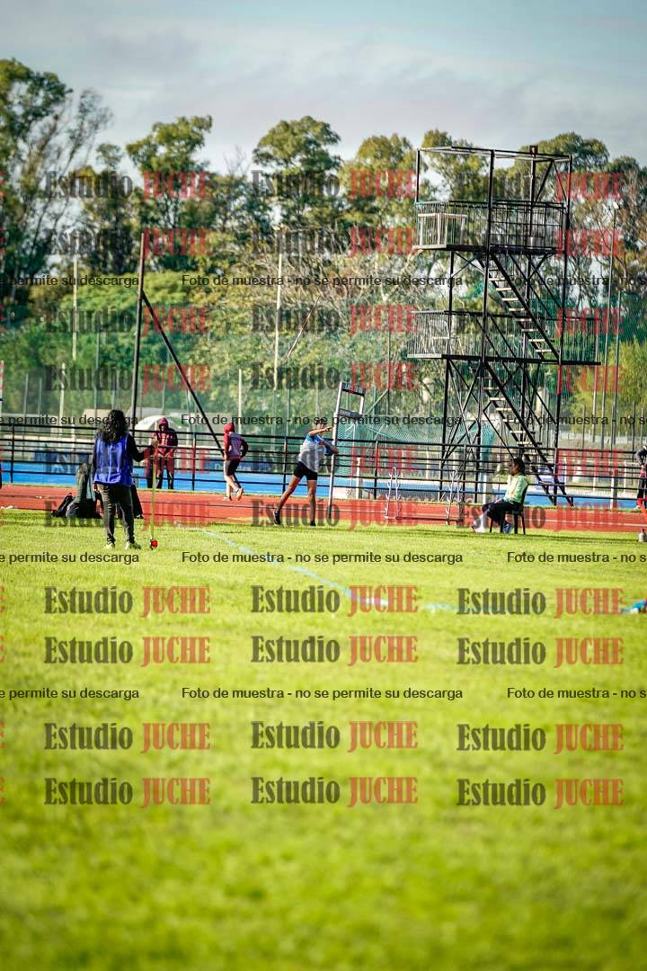Fotos del lanzamiento de jabalina de mujeres y varones - U14