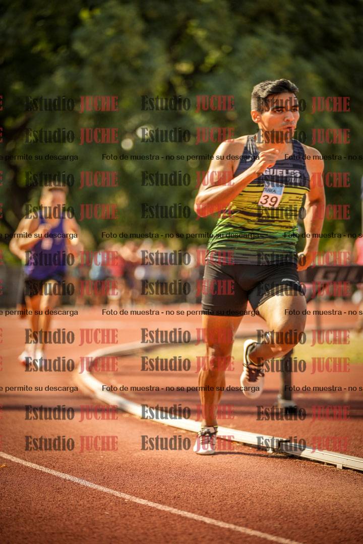 Fotos de los 800 m llanos de varones