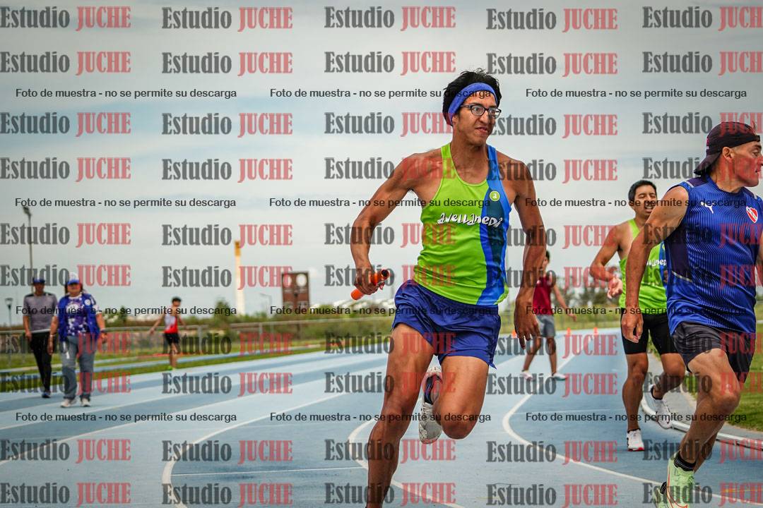 Fotos de las postas 4x200 m llanos de varones