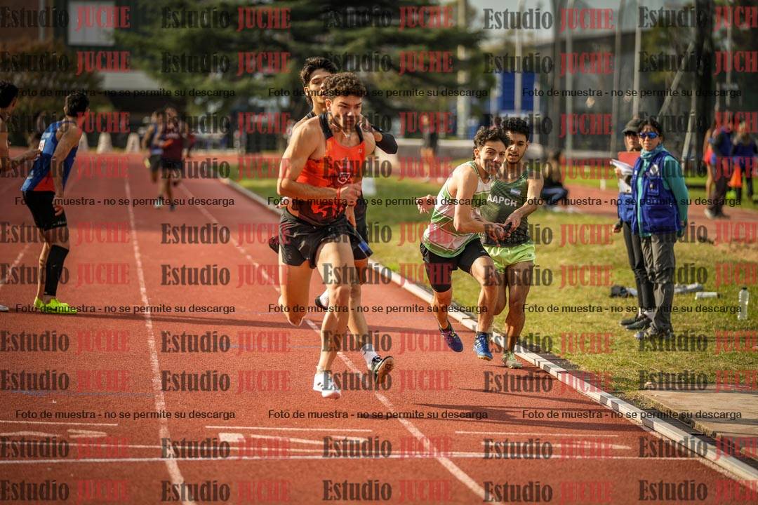 Fotos de las postas 4x400 m llanos de varones