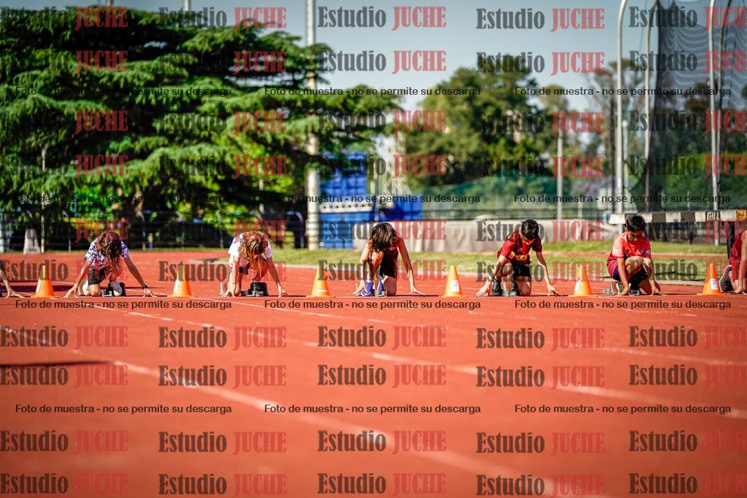 Fotos de los 50 m llanos de varones