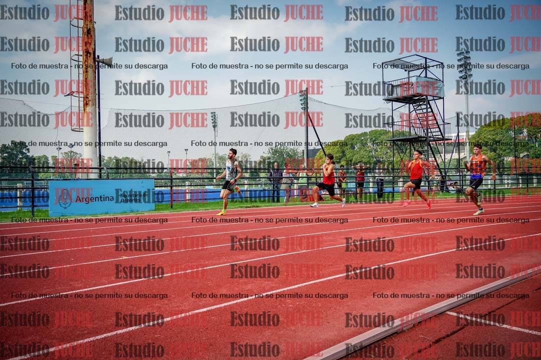 Fotos de los 200 m llanos de varones