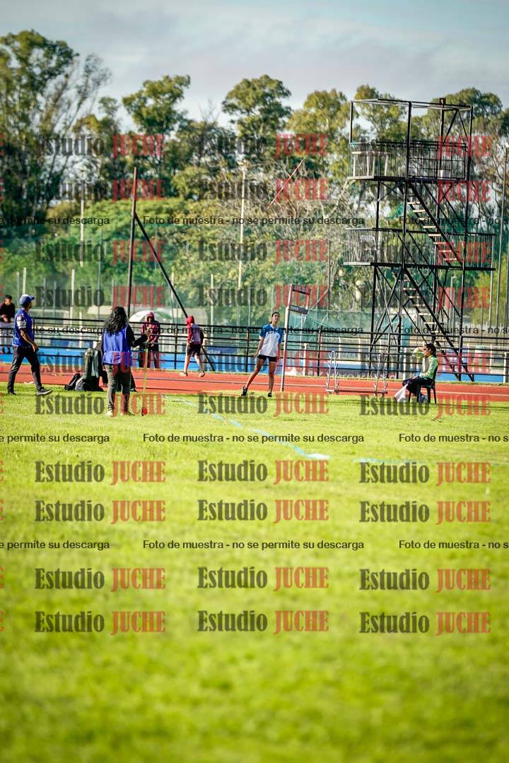 Fotos del lanzamiento de jabalina de mujeres y varones - U14