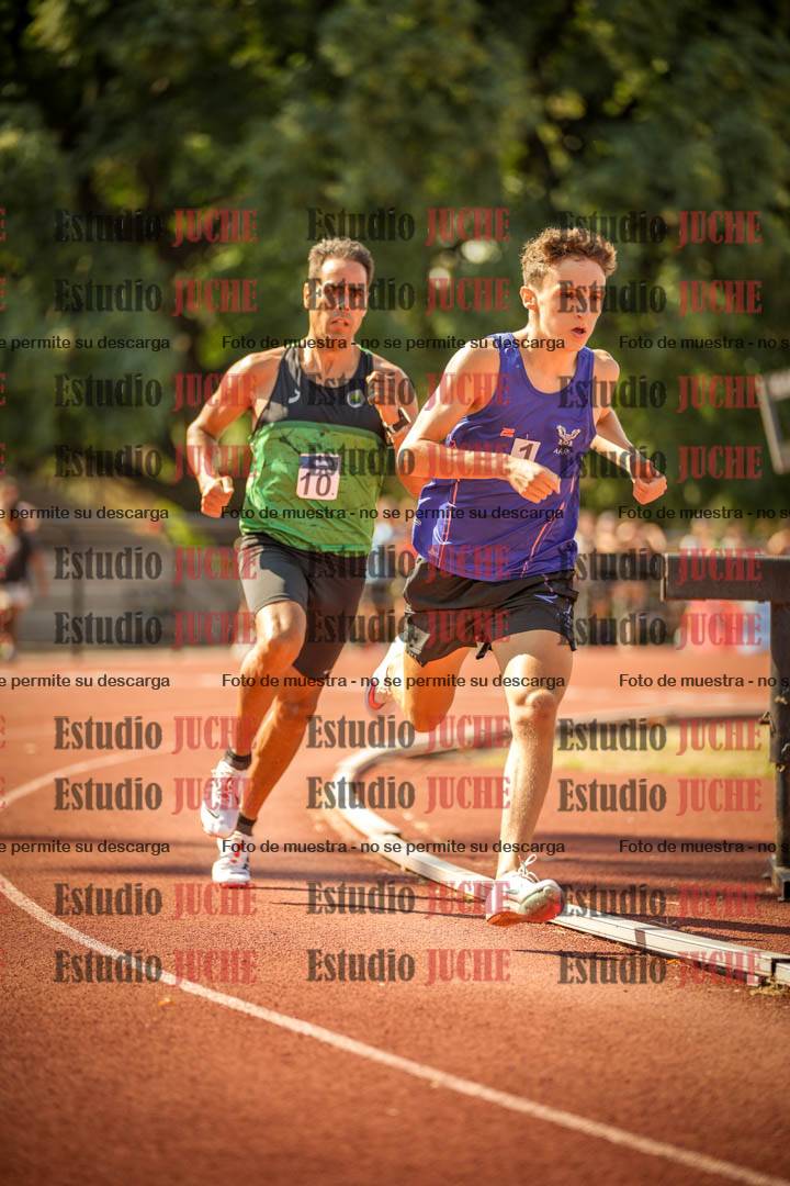 Fotos de los 800 m llanos de varones