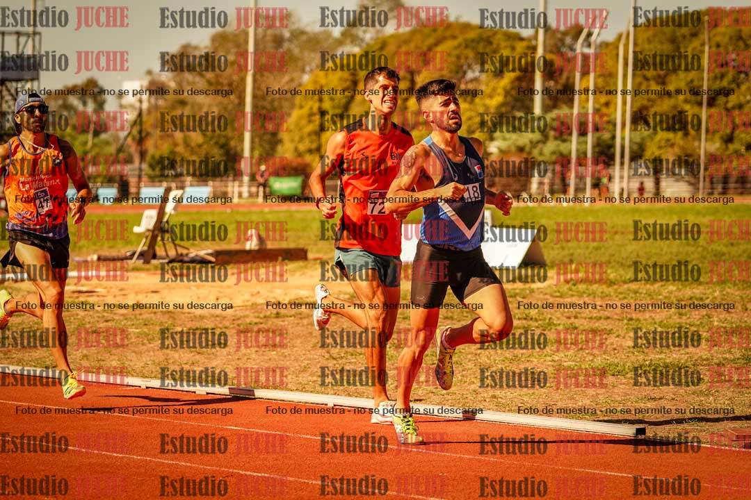 Fotos de los 800 m llanos de varones