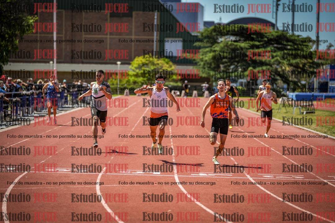 Fotos de los 400 m llanos de varones