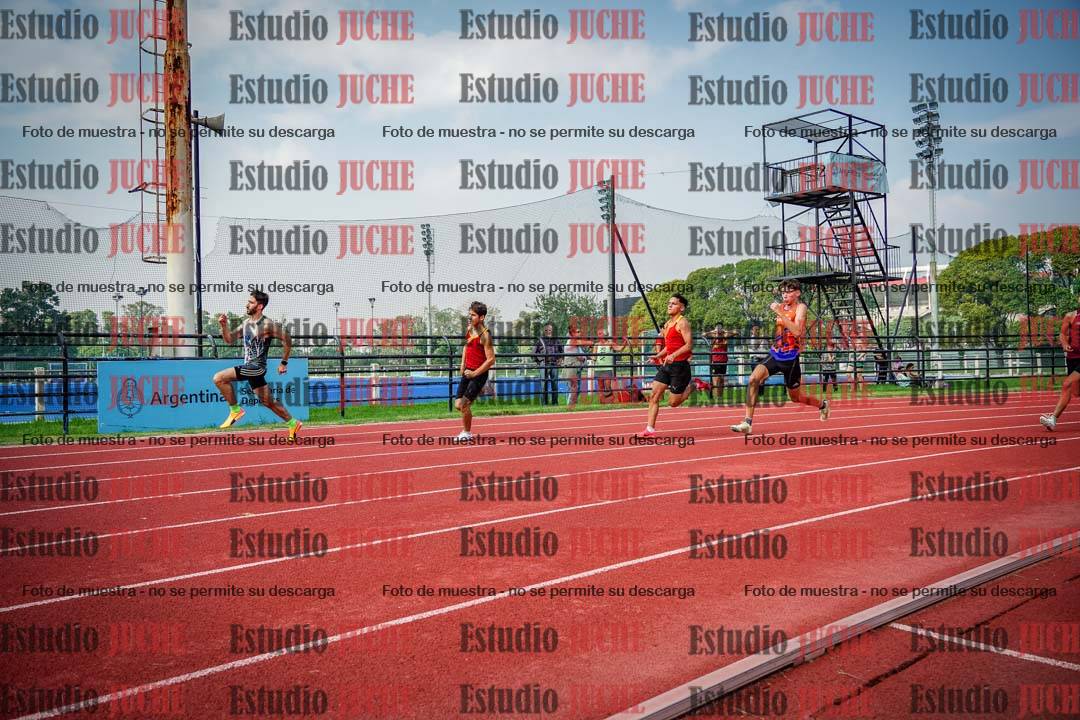 Fotos de los 200 m llanos de varones