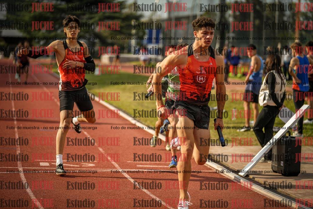 Fotos de las postas 4x400 m llanos de varones