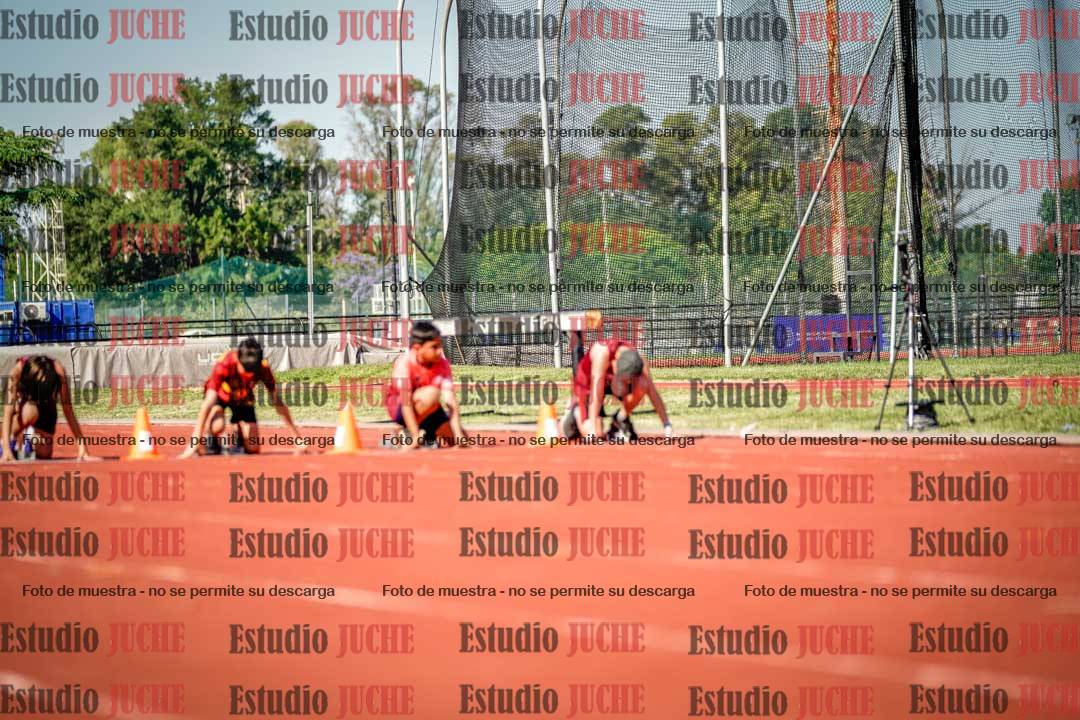 Fotos de los 50 m llanos de varones