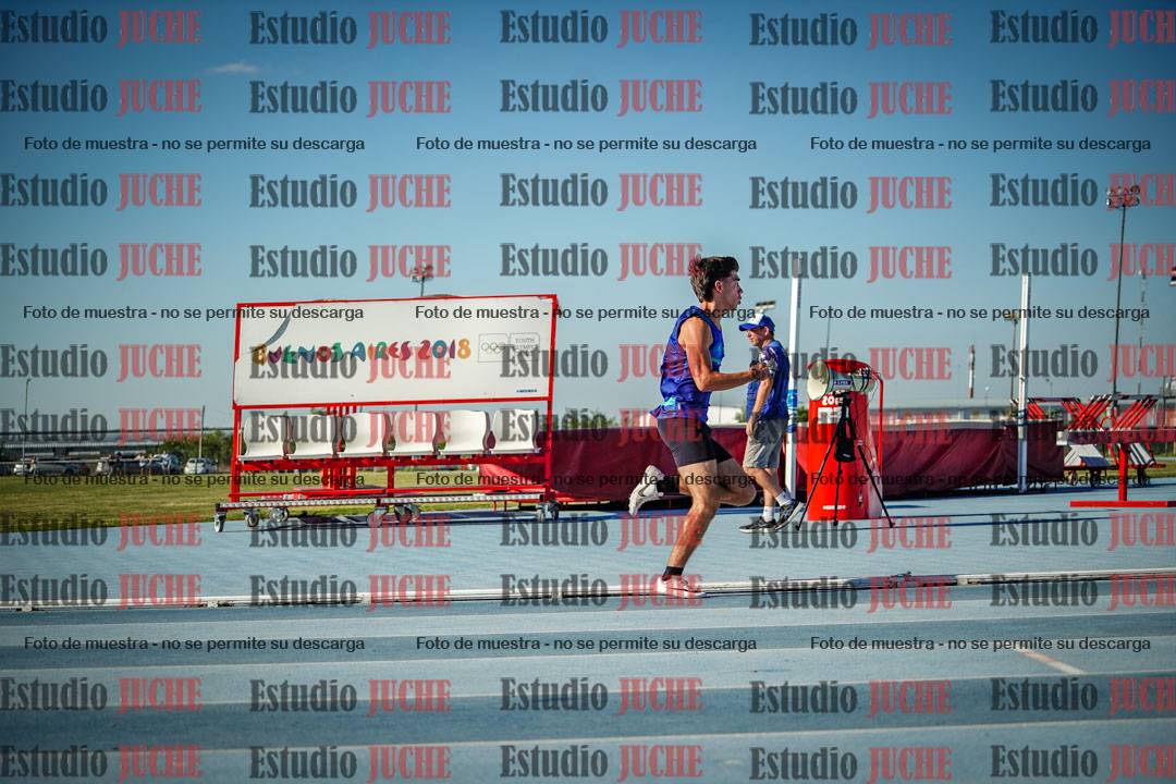 Fotos de los 400 m llanos de varones
