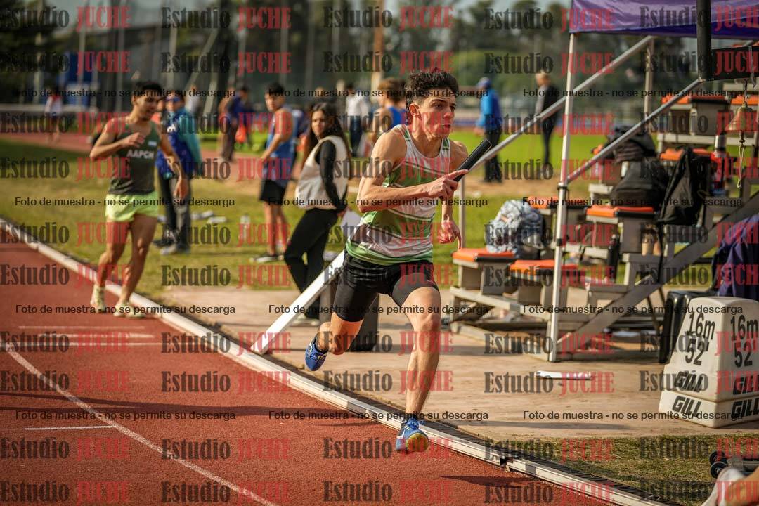 Fotos de las postas 4x400 m llanos de varones