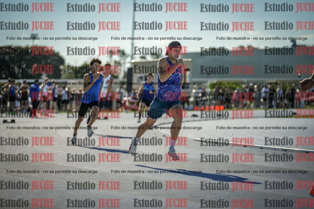 Fotos de los 400 m llanos de varones