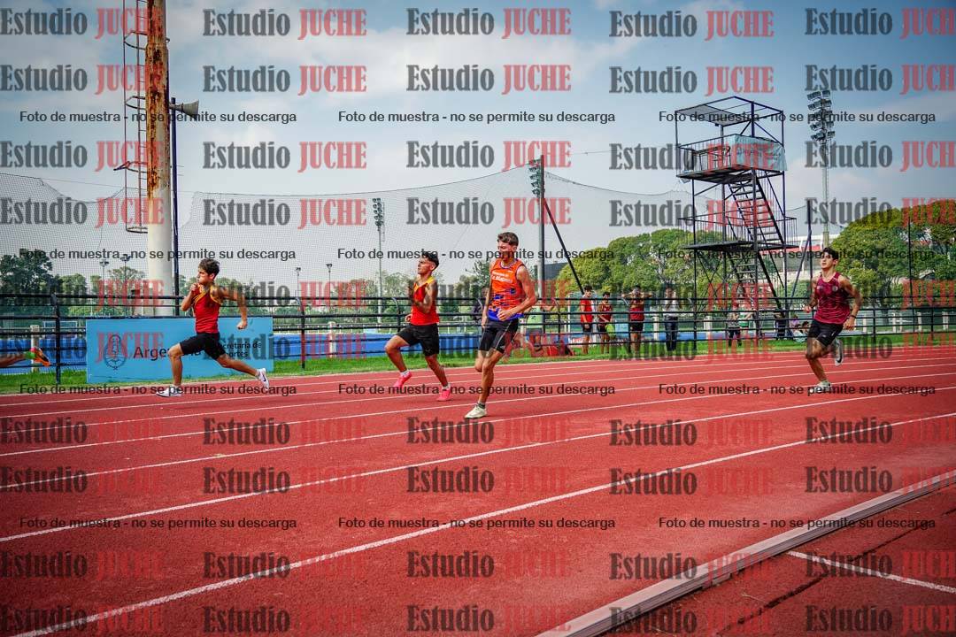 Fotos de los 200 m llanos de varones