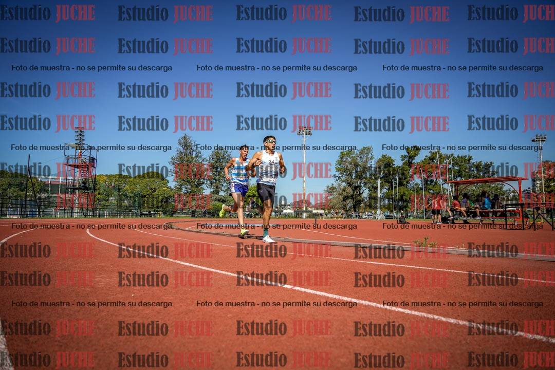 Fotos de los 5000 m llanos de mujeres y varones
