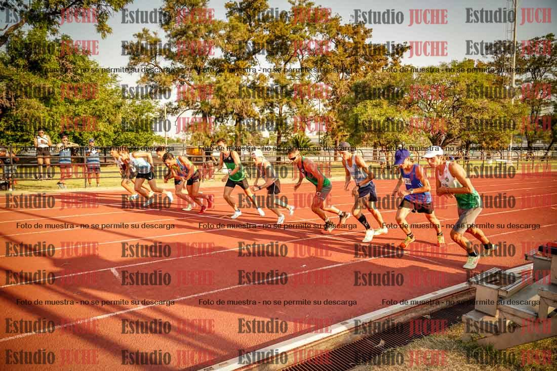 Fotos de los 5000 m llanos de mujeres y varones
