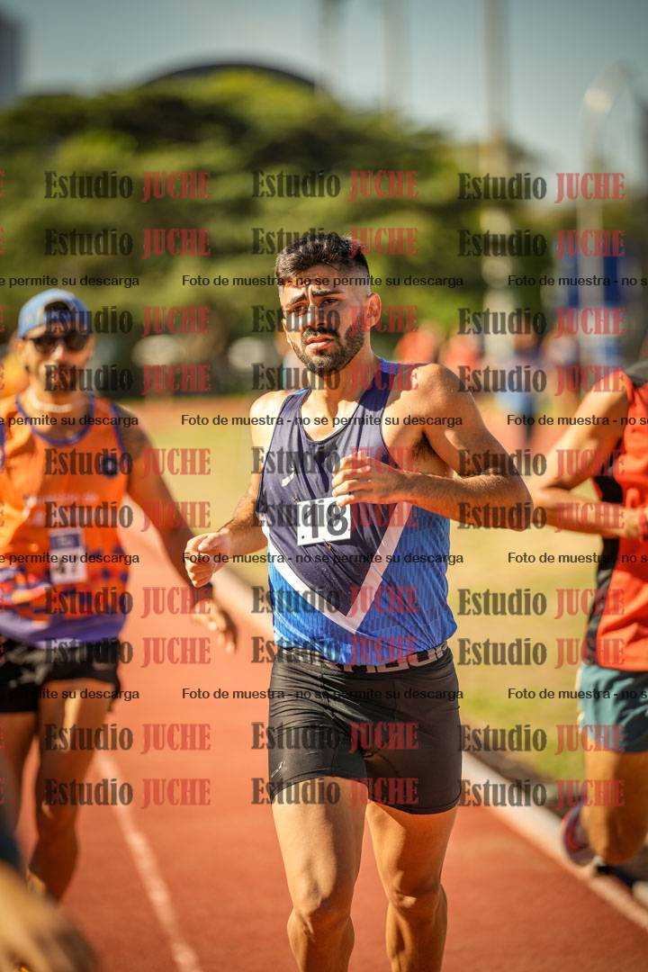 Fotos de los 800 m llanos de varones