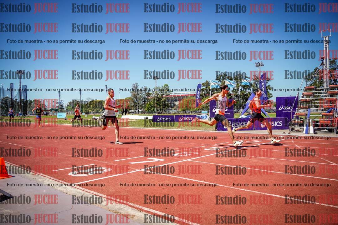 Fotos de los 400 m llanos de varones