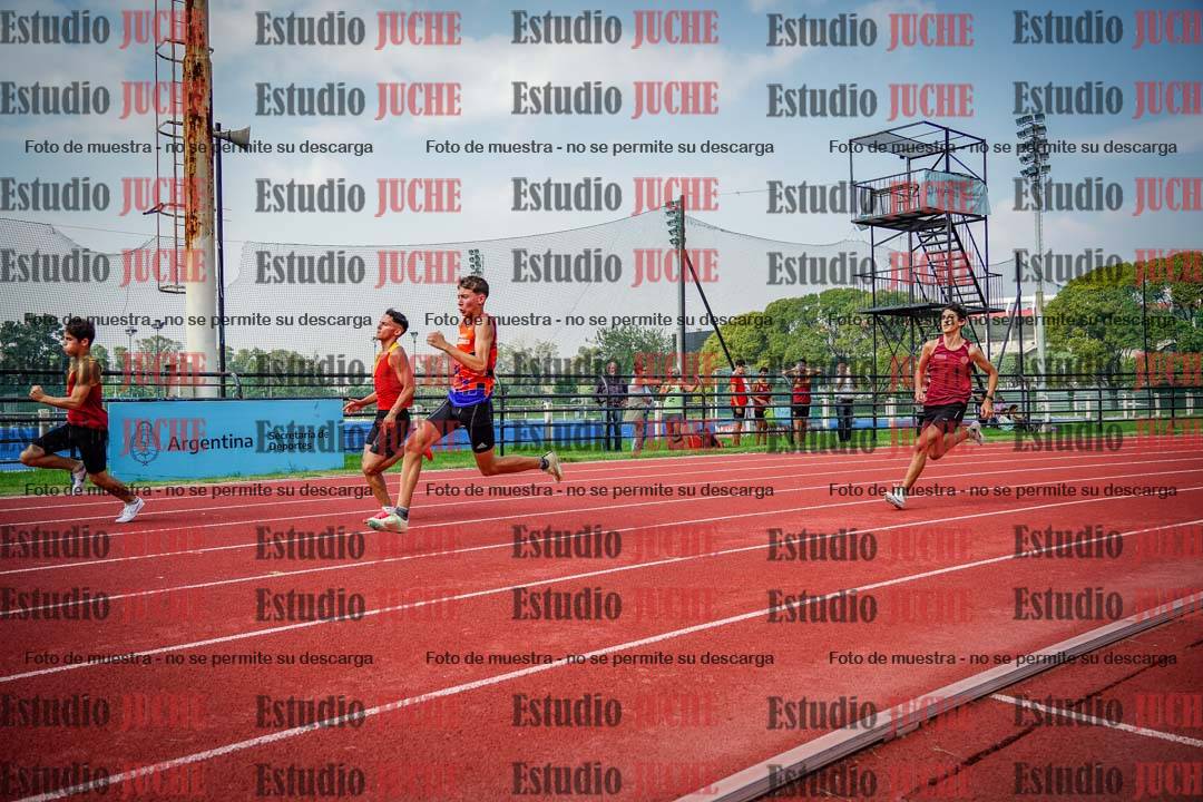 Fotos de los 200 m llanos de varones