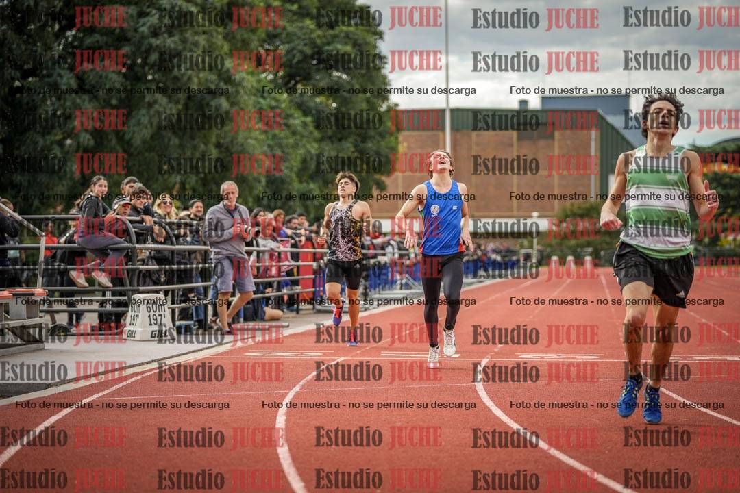 Fotos de los 400 m llanos de varones