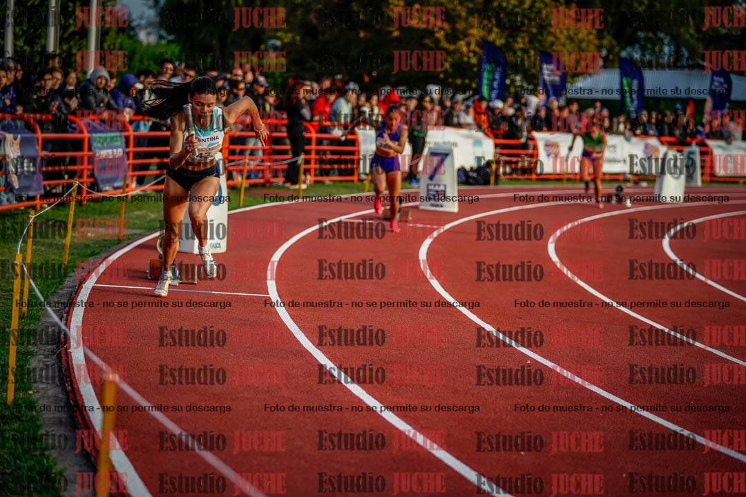 Fotos de los relevos 4x400 m de mujeres