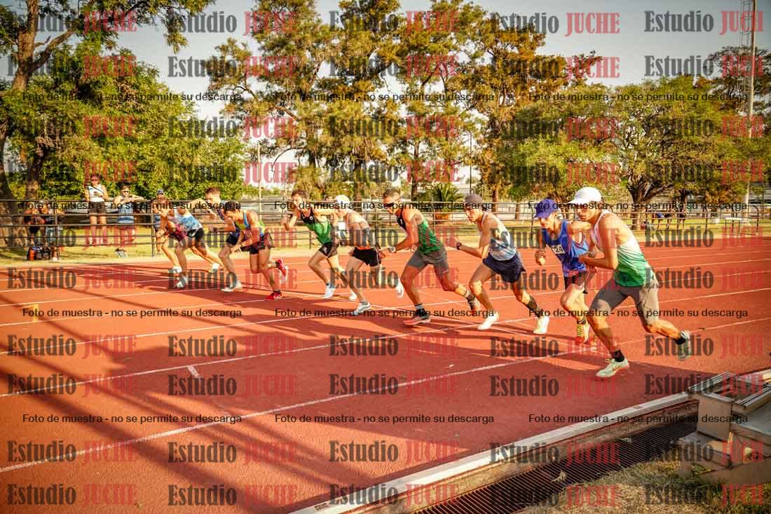 Fotos de los 5000 m llanos de mujeres y varones