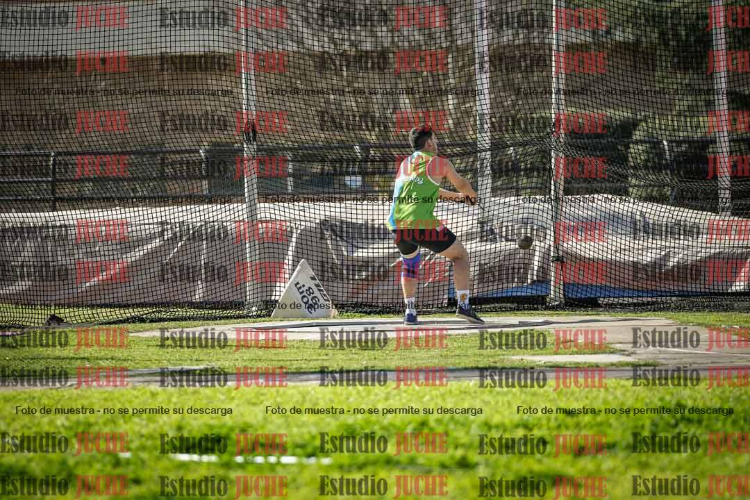 Fotos del lanzamiento de martillo de varones