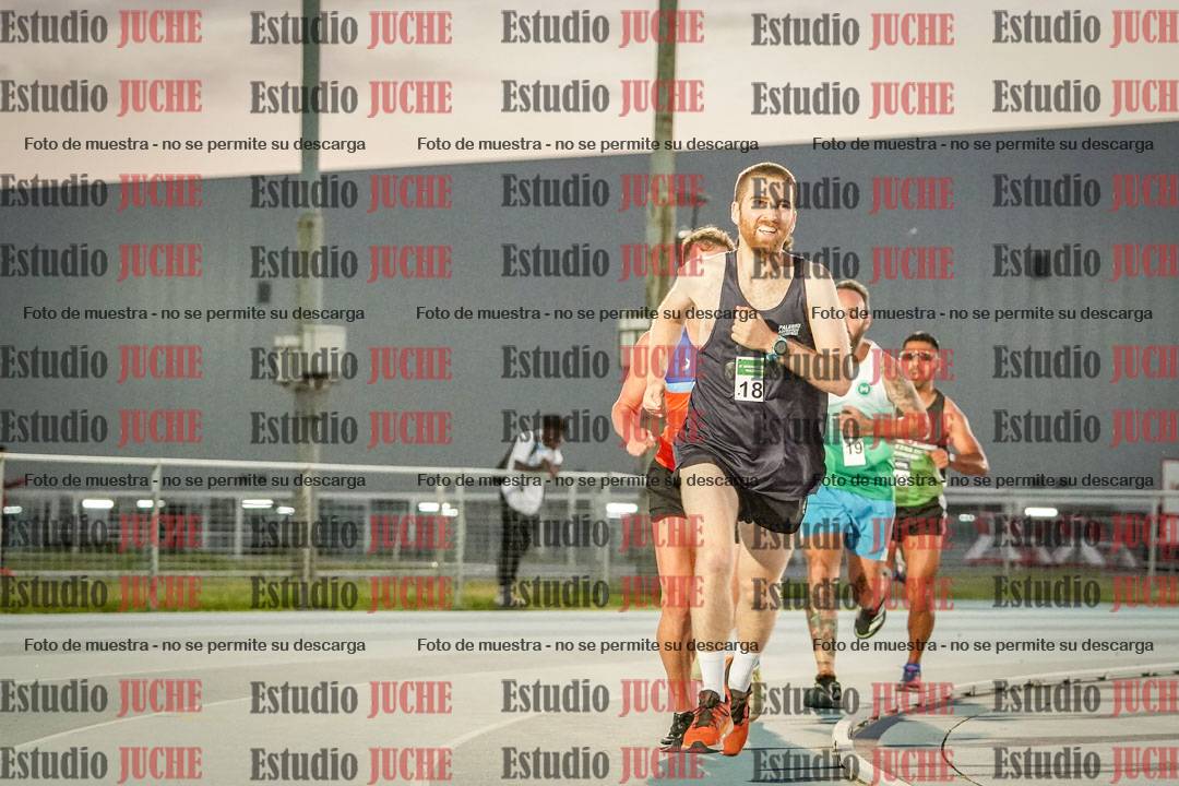 Fotos de los 3000 m llanos de varones