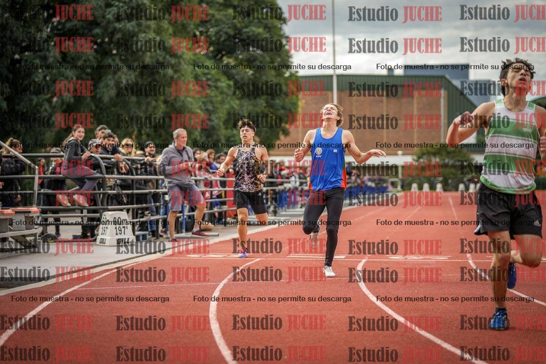 Fotos de los 400 m llanos de varones