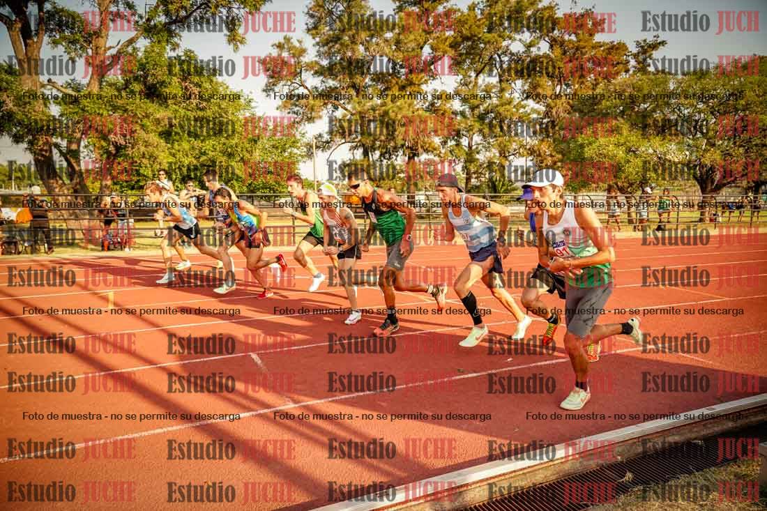 Fotos de los 5000 m llanos de mujeres y varones