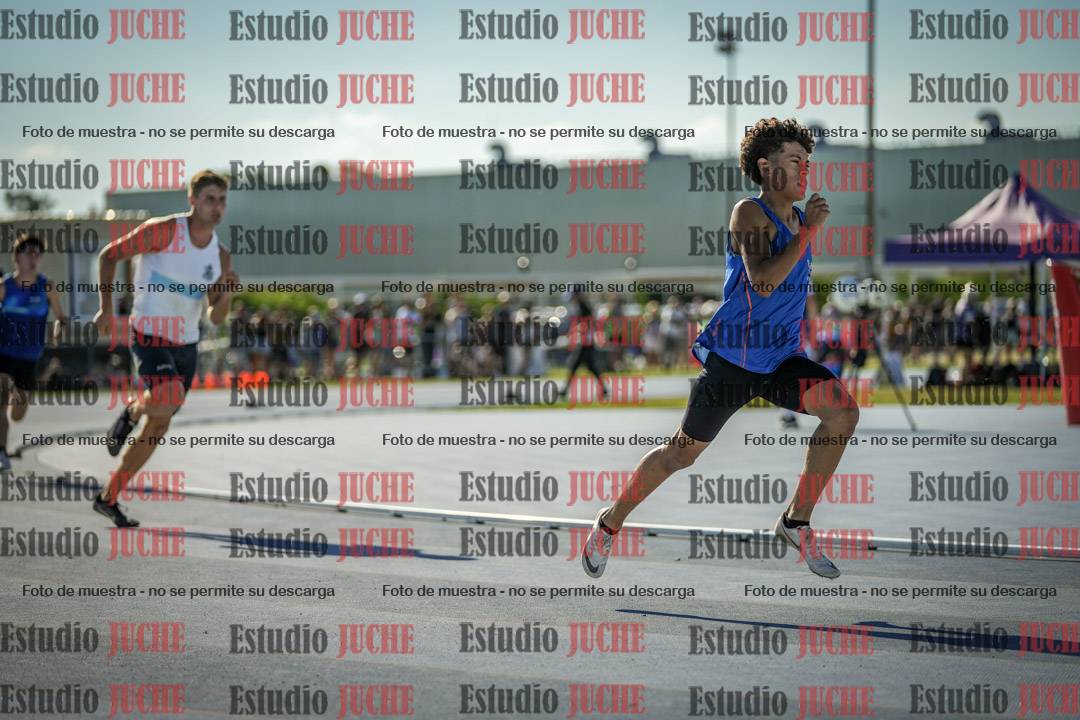 Fotos de los 400 m llanos de varones