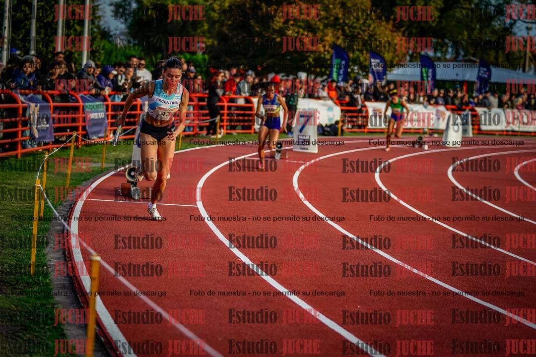 Fotos de los relevos 4x400 m de mujeres