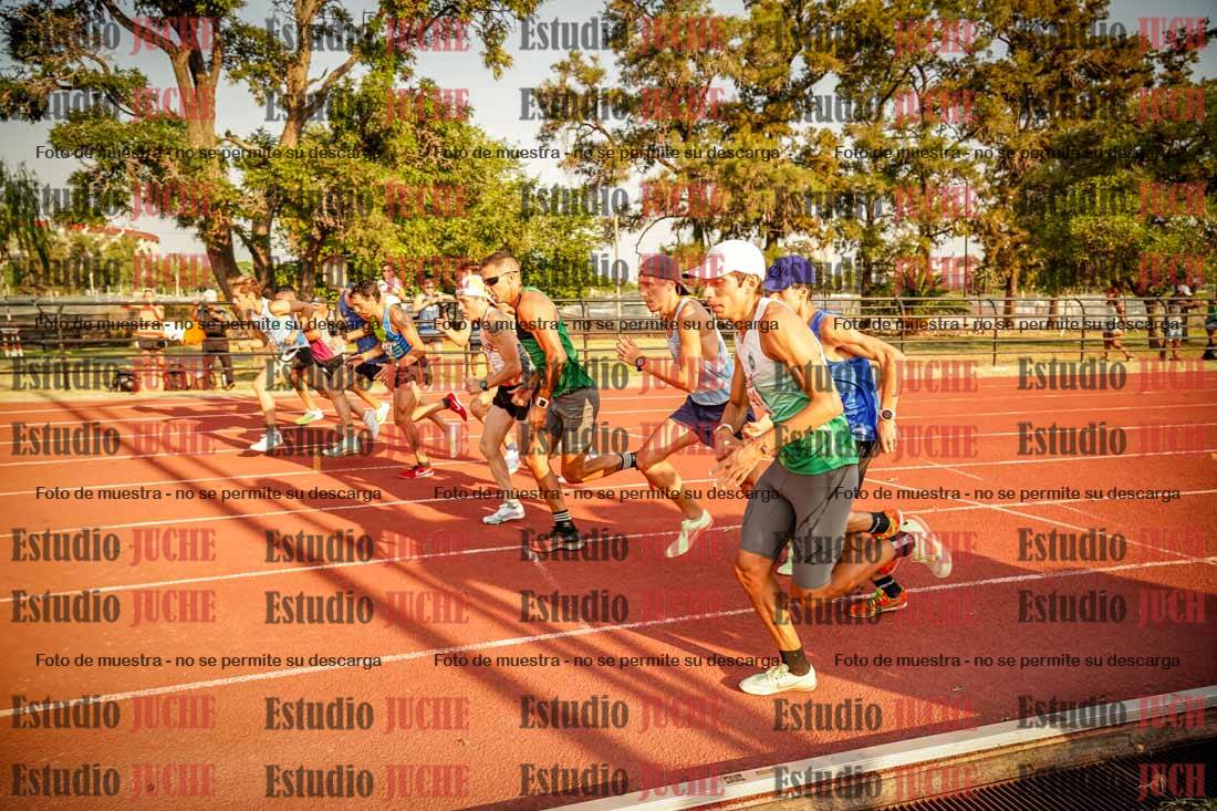 Fotos de los 5000 m llanos de mujeres y varones