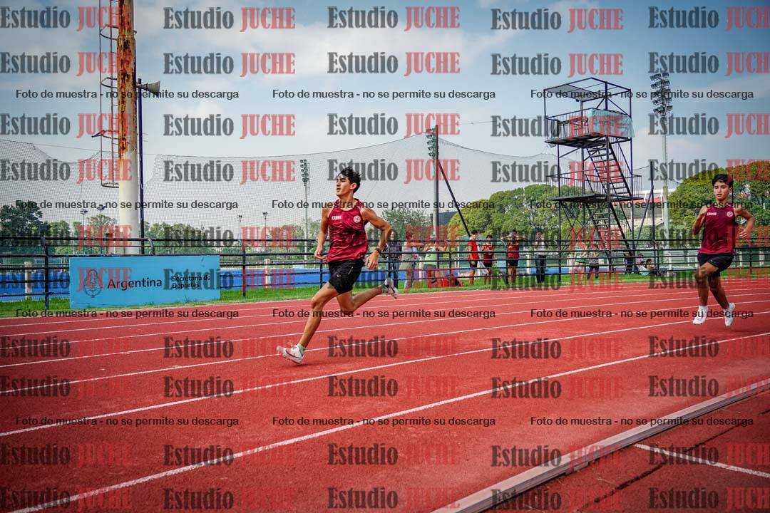 Fotos de los 200 m llanos de varones