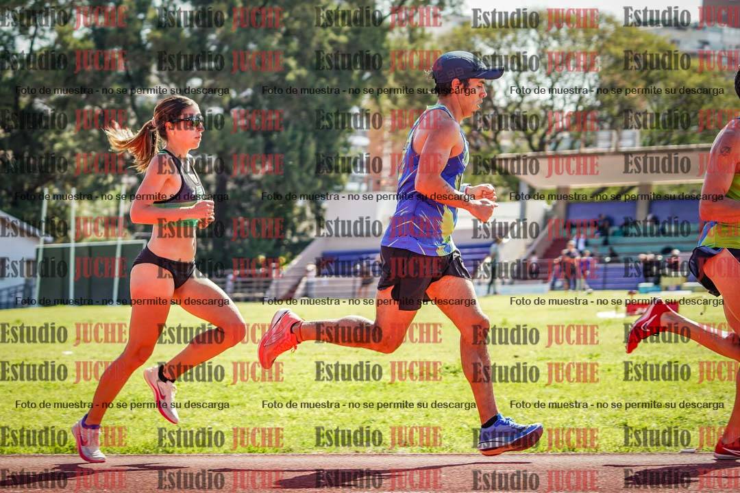Fotos de los 5000 m llanos de mujeres y varones
