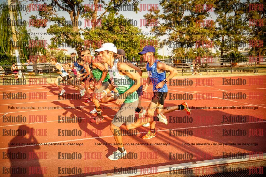 Fotos de los 5000 m llanos de mujeres y varones