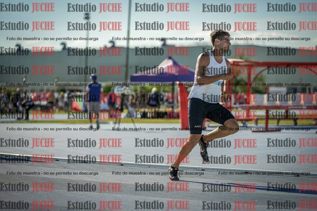 Fotos de los 400 m llanos de varones