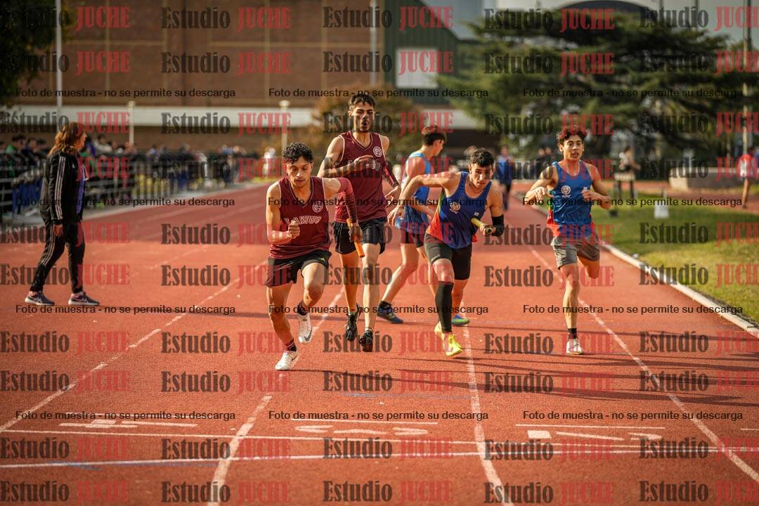 Fotos de las postas 4x400 m llanos de varones
