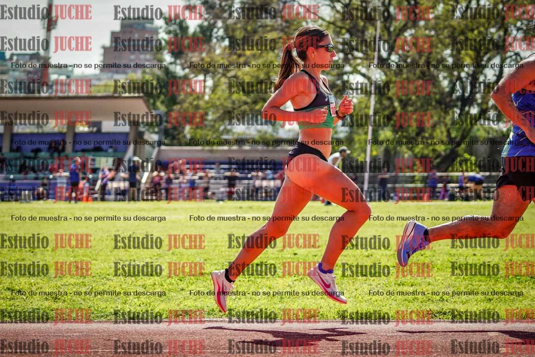 Fotos de los 5000 m llanos de mujeres y varones