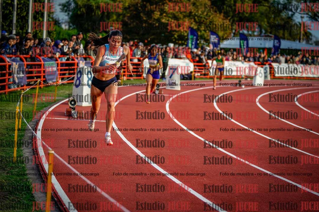 Fotos de los relevos 4x400 m de mujeres