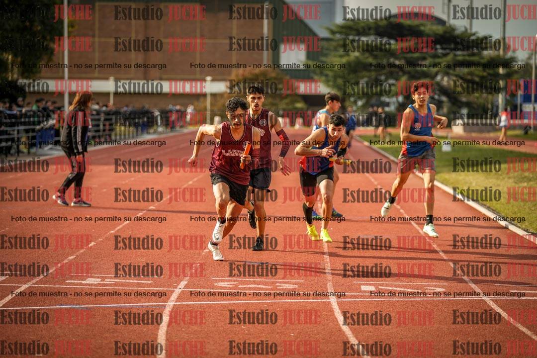 Fotos de las postas 4x400 m llanos de varones