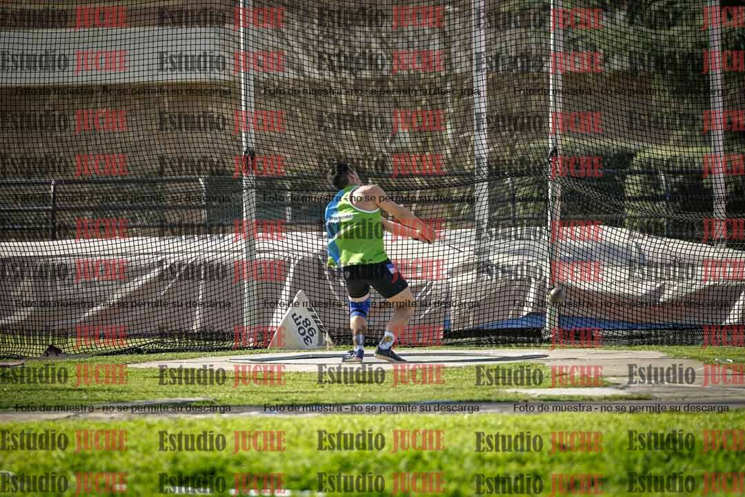 Fotos del lanzamiento de martillo de varones