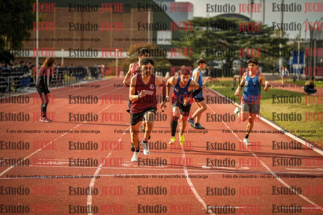 Fotos de las postas 4x400 m llanos de varones