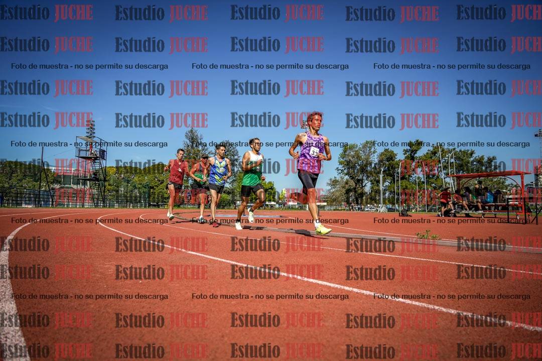Fotos de los 5000 m llanos de mujeres y varones